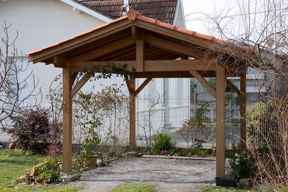 carport puu